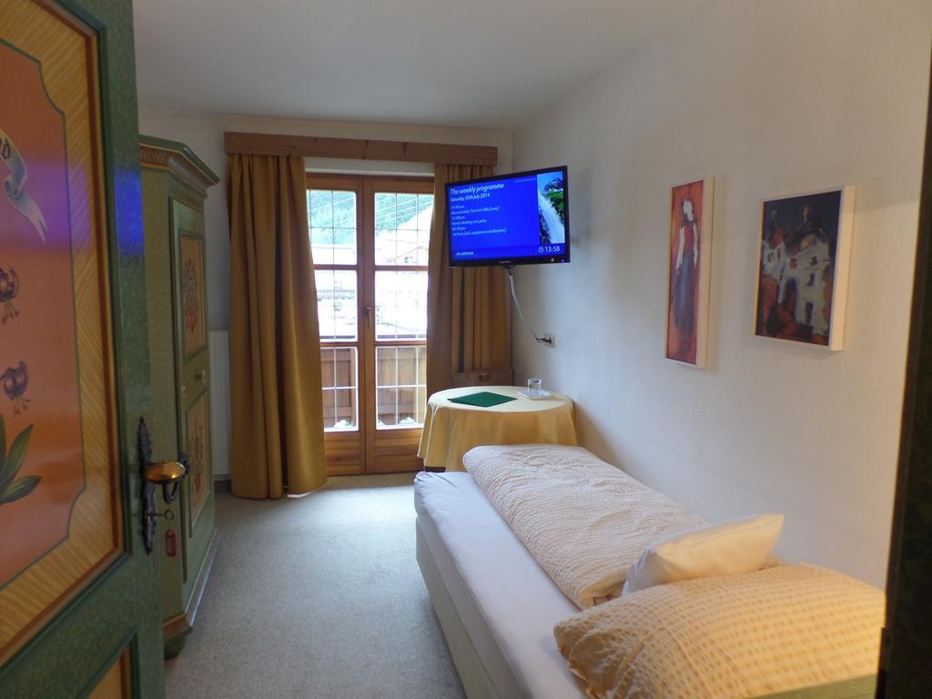 Landhaus Sonnenberg St. Anton am Arlberg Pokój zdjęcie