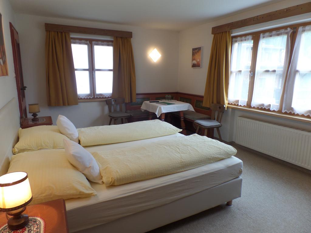 Landhaus Sonnenberg St. Anton am Arlberg Pokój zdjęcie